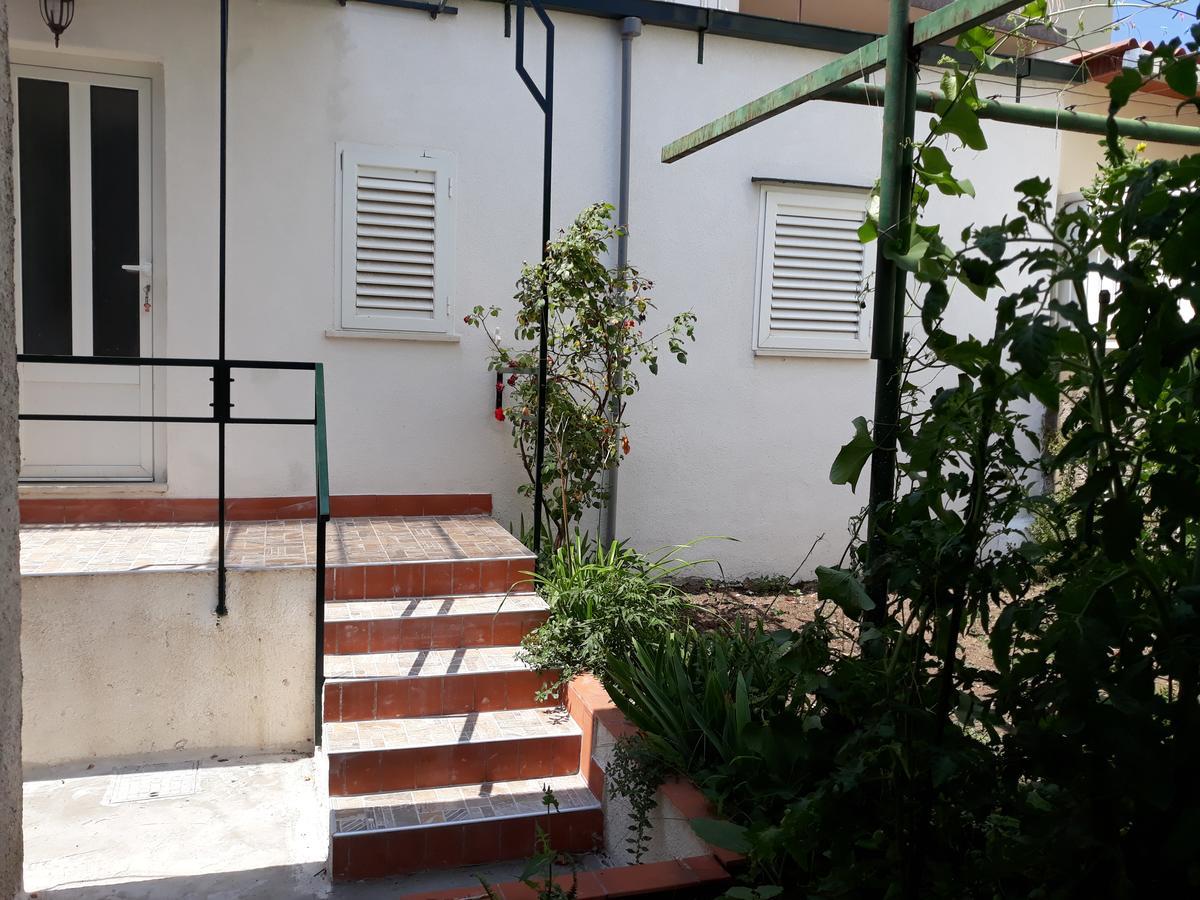 Studio Apartment Garden ドゥブロブニク エクステリア 写真